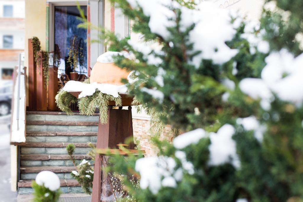 Hotel Garni Caroline Ischgl Ruang foto