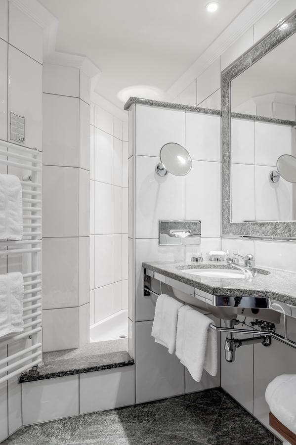 Hotel Garni Caroline Ischgl Bagian luar foto