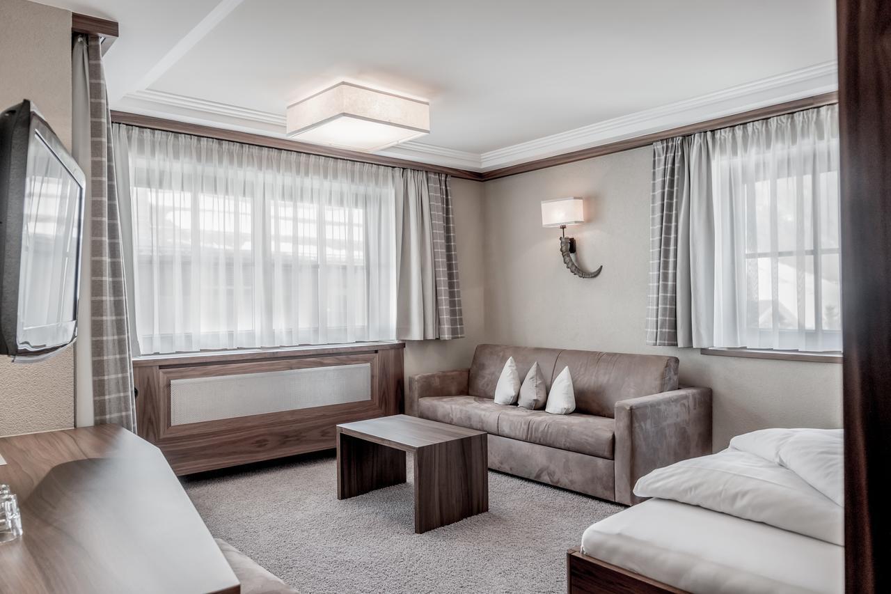 Hotel Garni Caroline Ischgl Bagian luar foto