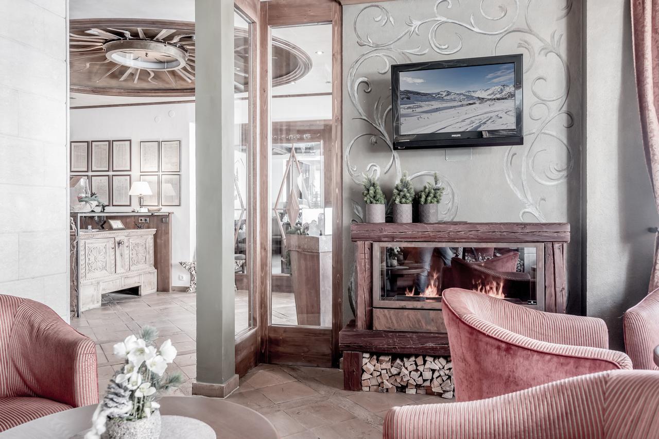 Hotel Garni Caroline Ischgl Bagian luar foto
