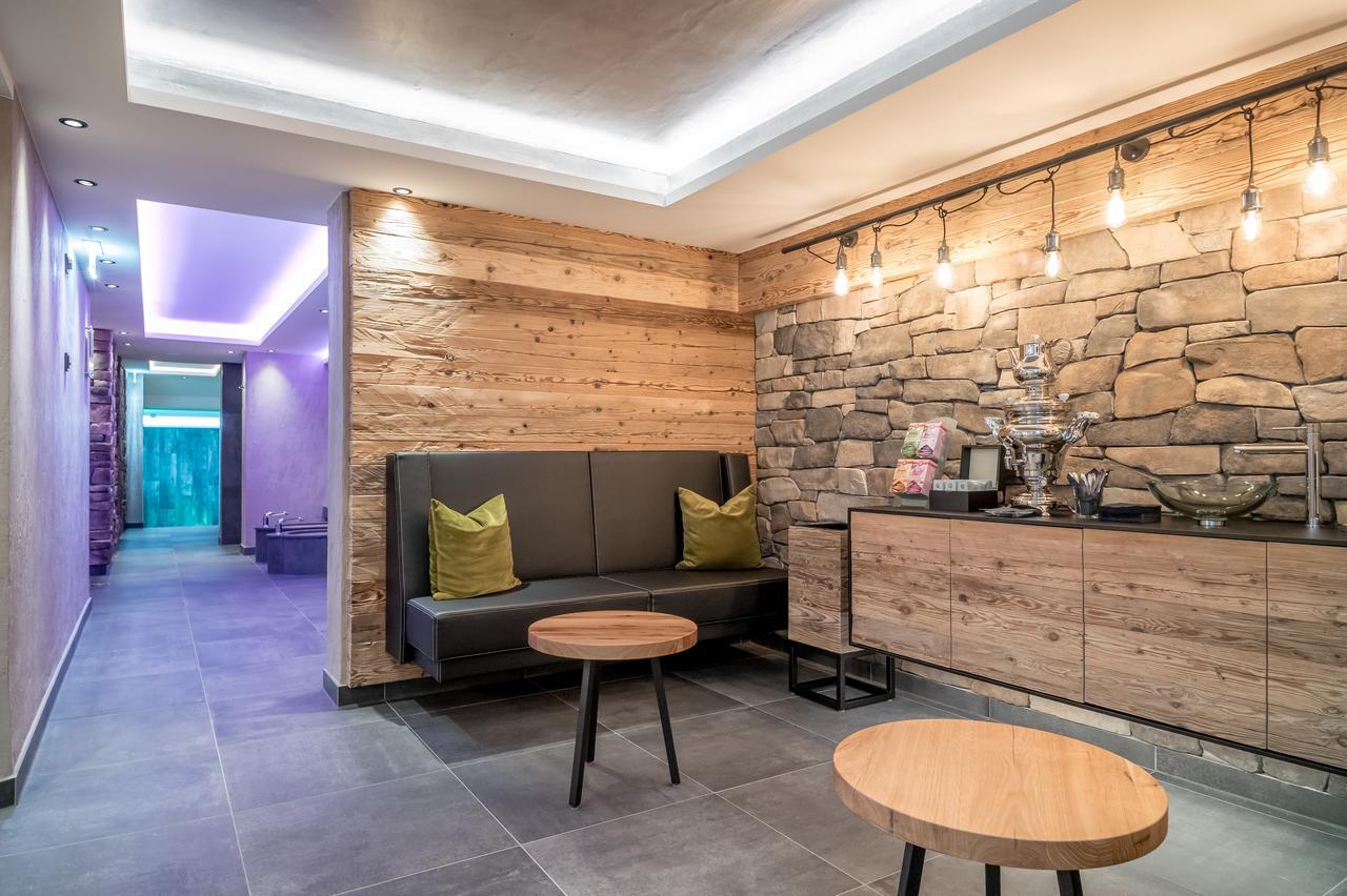 Hotel Garni Caroline Ischgl Bagian luar foto