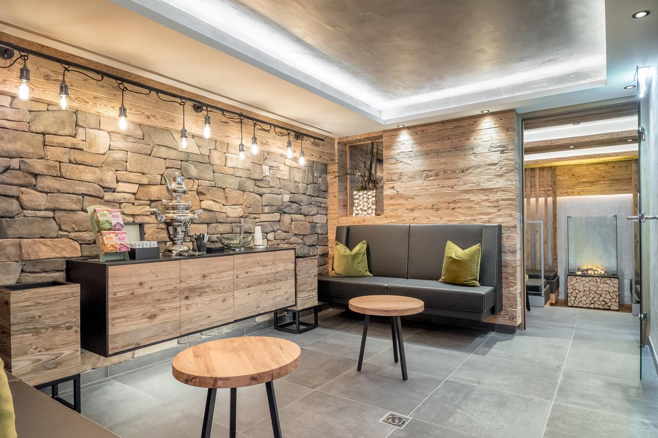 Hotel Garni Caroline Ischgl Bagian luar foto